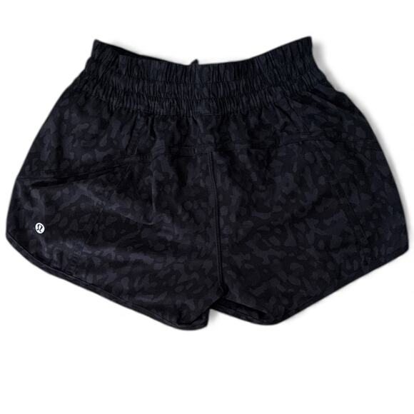 Lululemon Women’s Track That High-Rise Lined Short 3" Black Leopard Size 6 - Picture 3 of 9